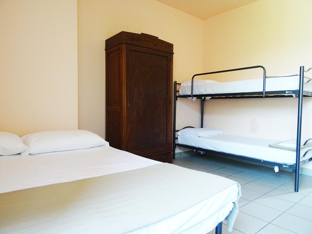 Victoria Hotels Carso Camnago Volta Exterior photo