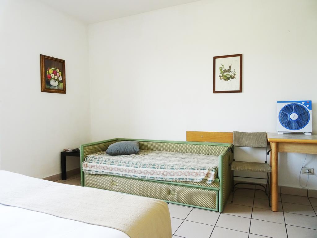 Victoria Hotels Carso Camnago Volta Exterior photo