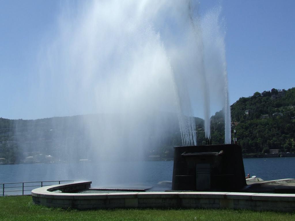 Victoria Hotels Carso Camnago Volta Exterior photo